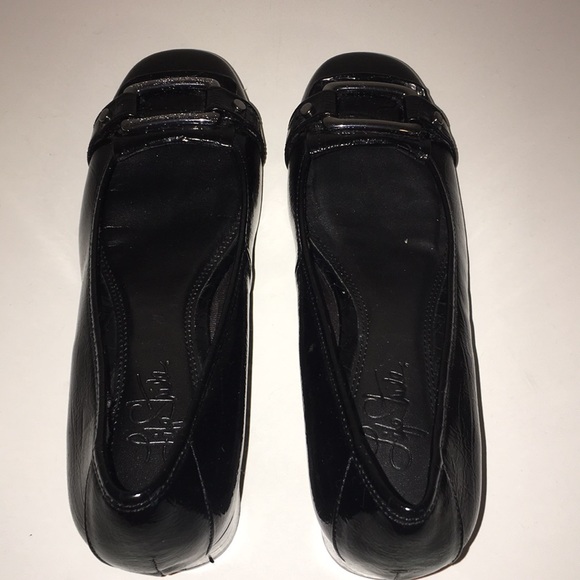 *SALE* Life Stride Leather Black 1.5” Flats - Picture 4 of 6